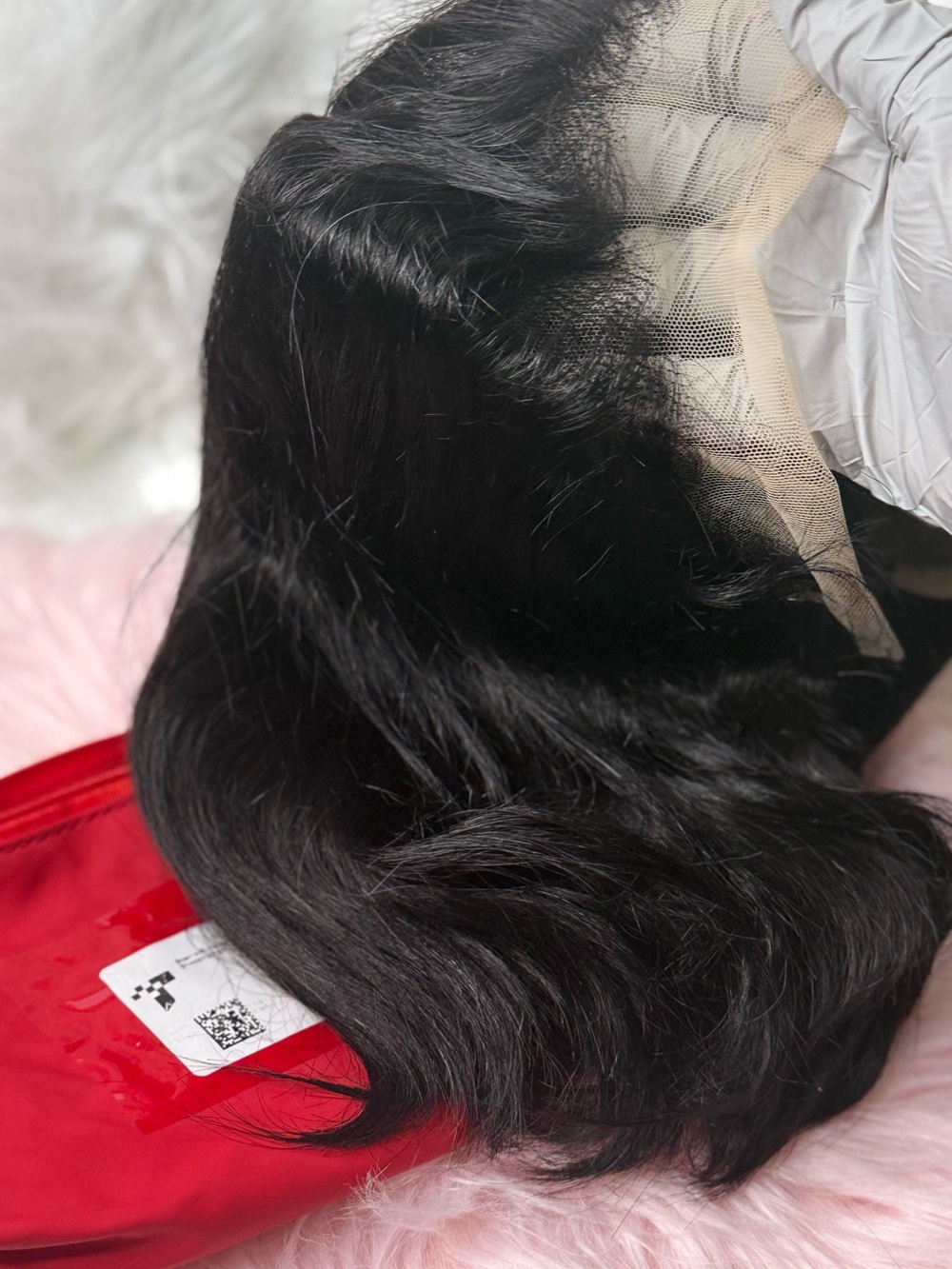 Natural Black Lace Front Wig – Smooth Body Wave